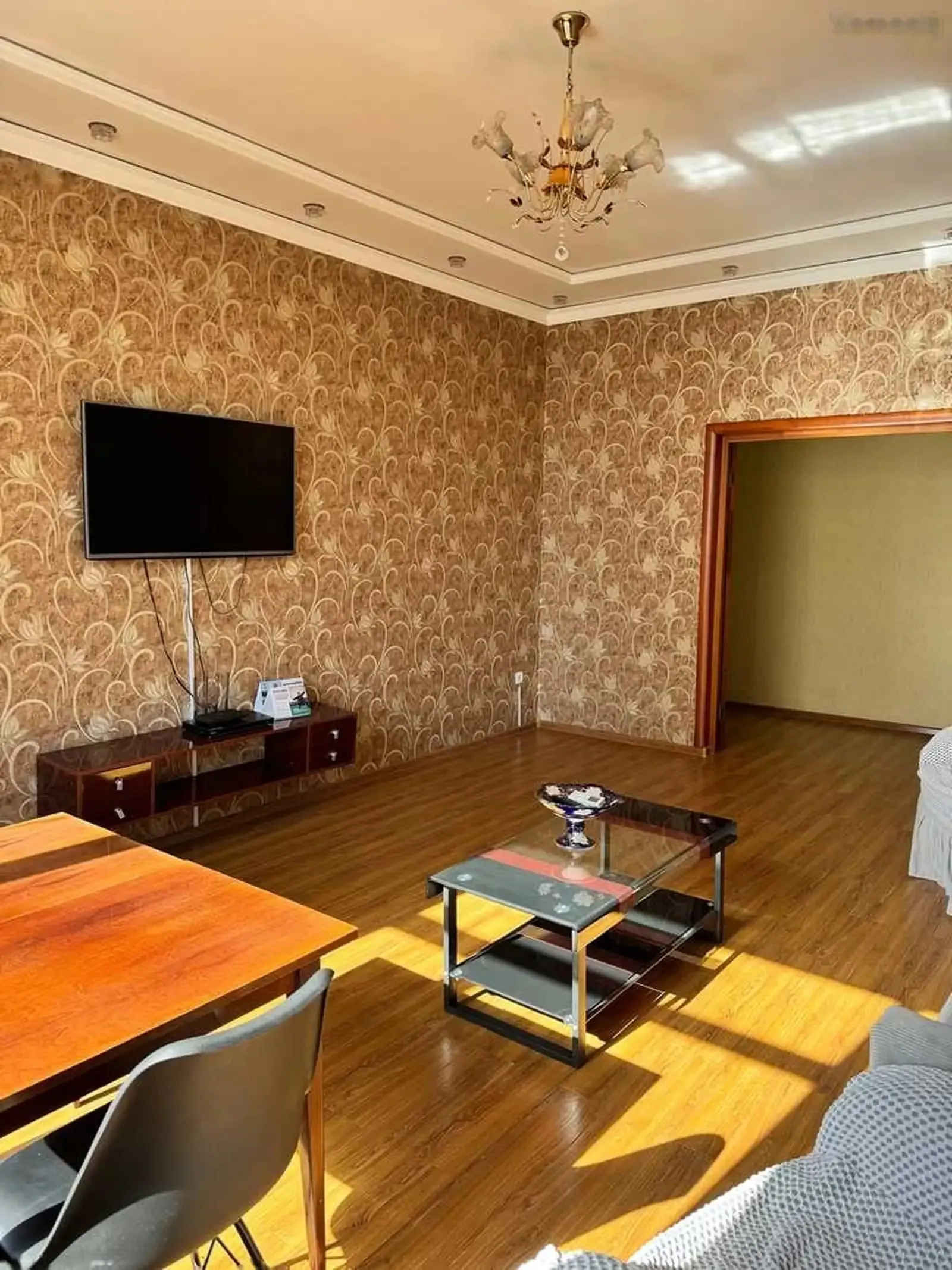 2-комн. квартира, 8 этаж, 110м², поликлиника
