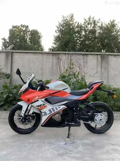 Мотоцикл Qjmoto