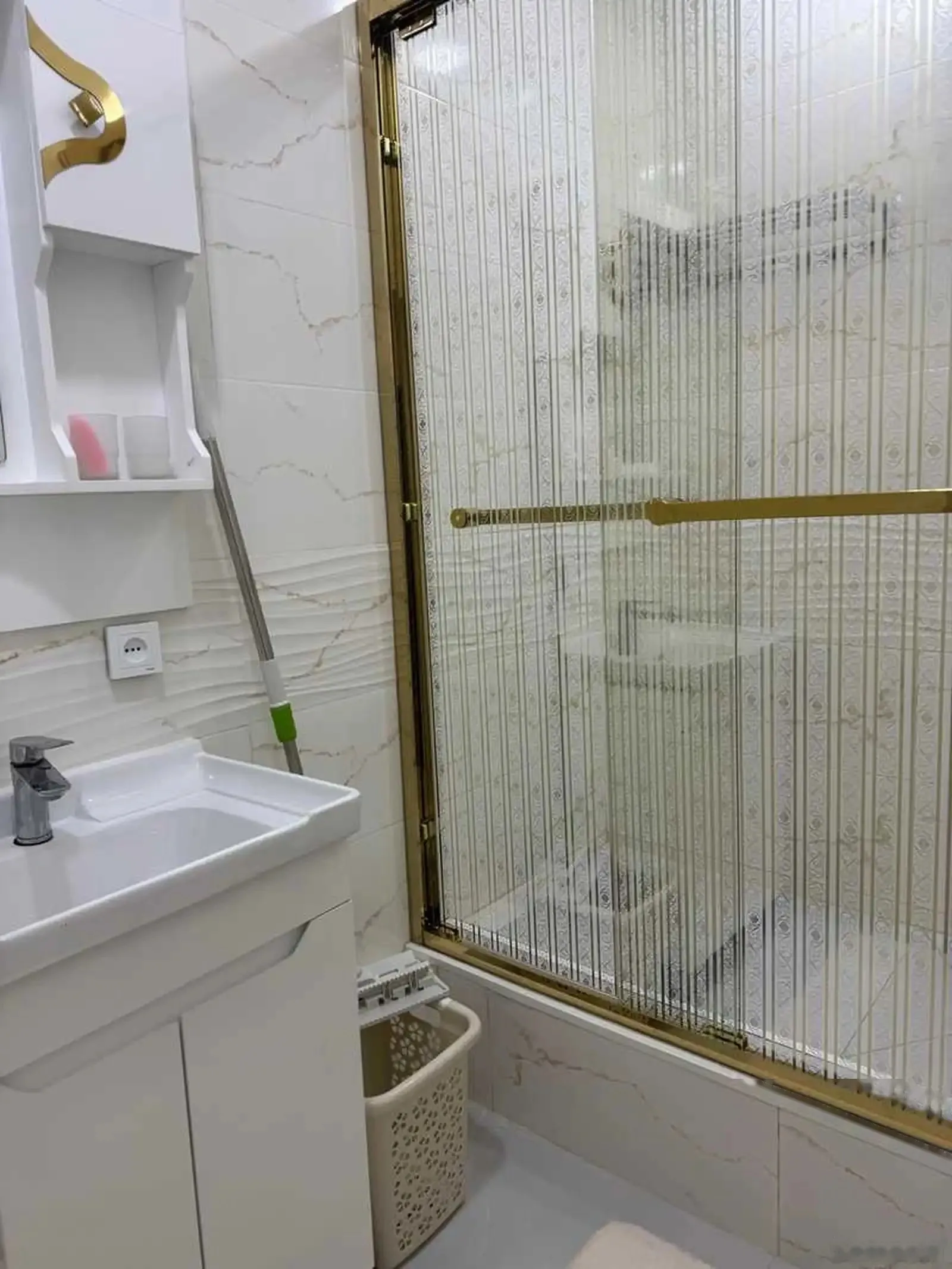2-комн. квартира, 4 этаж, 60м², Боги ботаники