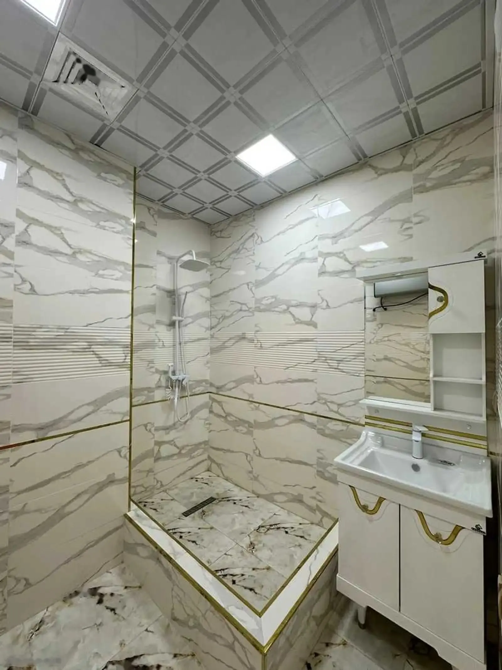 3-комн. квартира, 15 этаж, 133м², Шохмансур, скорая помощь