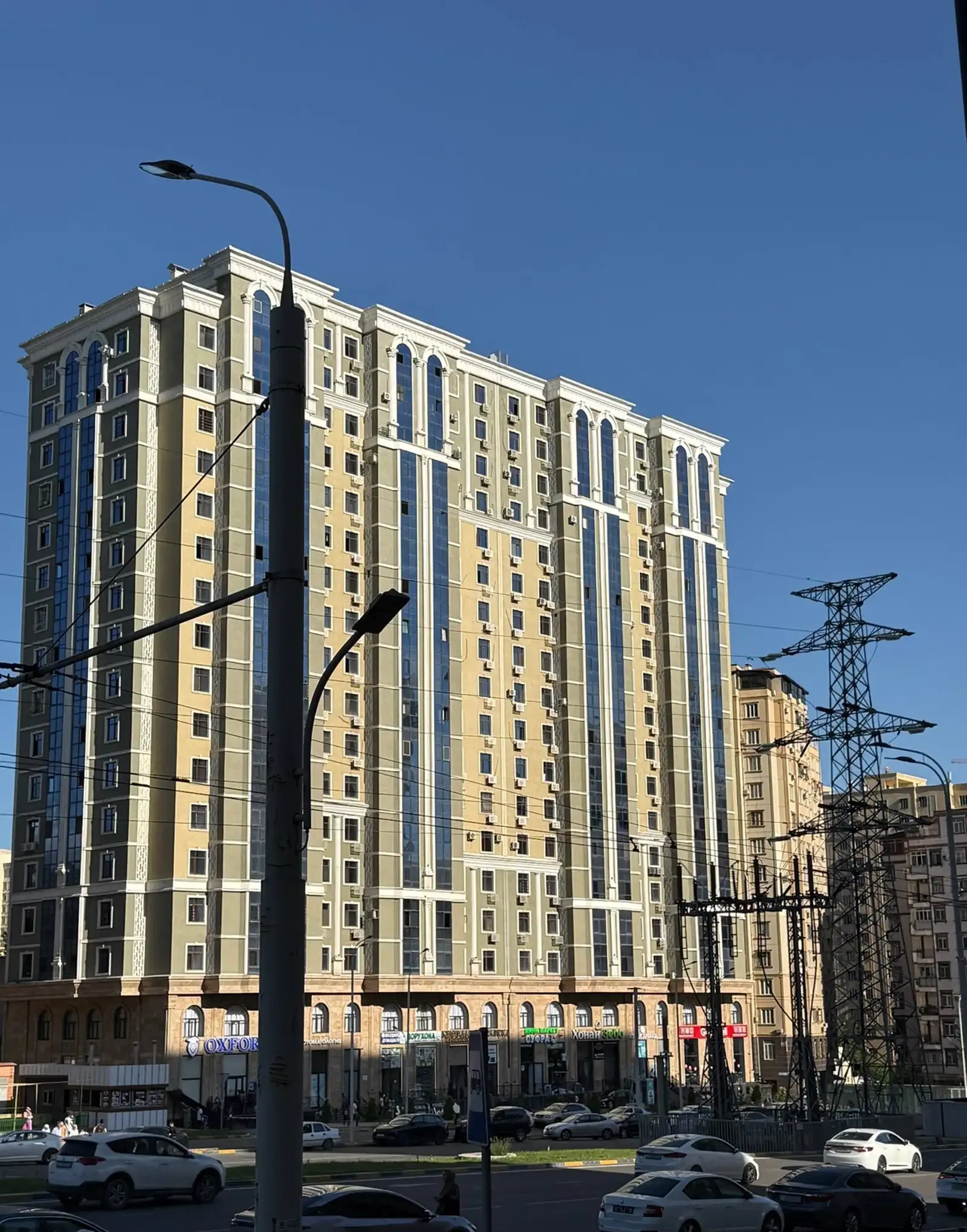 2-комн. квартира, 8 этаж, 86 м², 92 мкр, Кафе Суман, Оксфорд