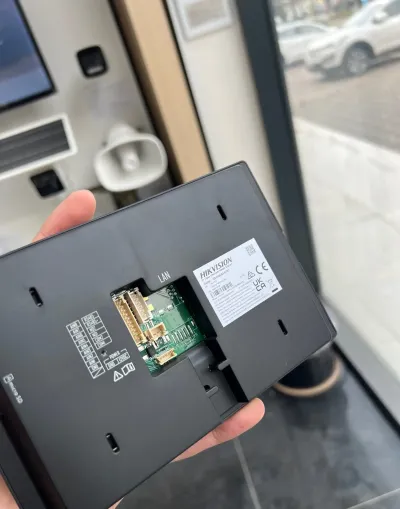 IP Дисплей домофона 7 дюйм Hikvision DS-KH6350-WTE1