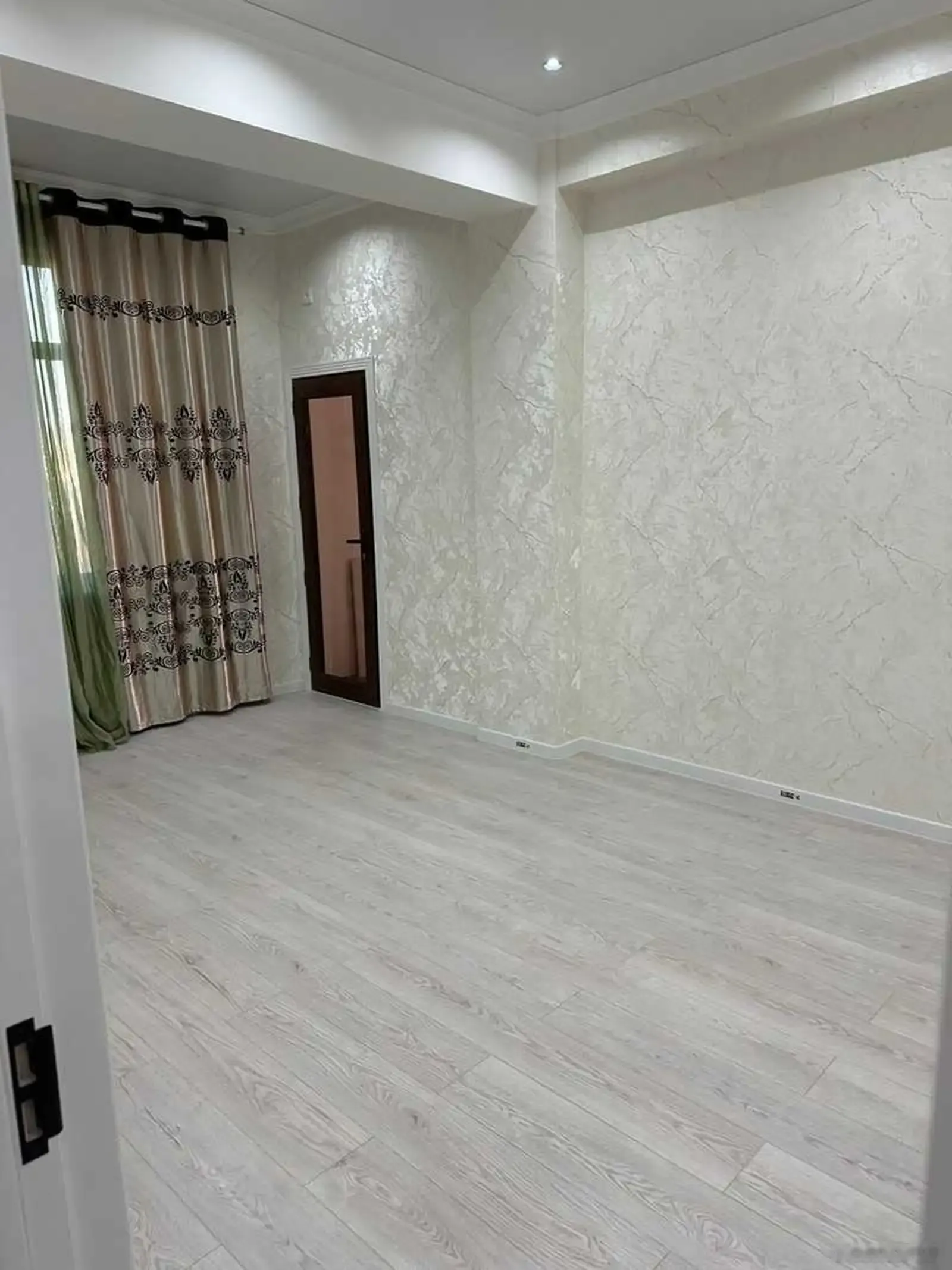3-комн. квартира, 10 этаж, 78м², Шохмансур, чордома