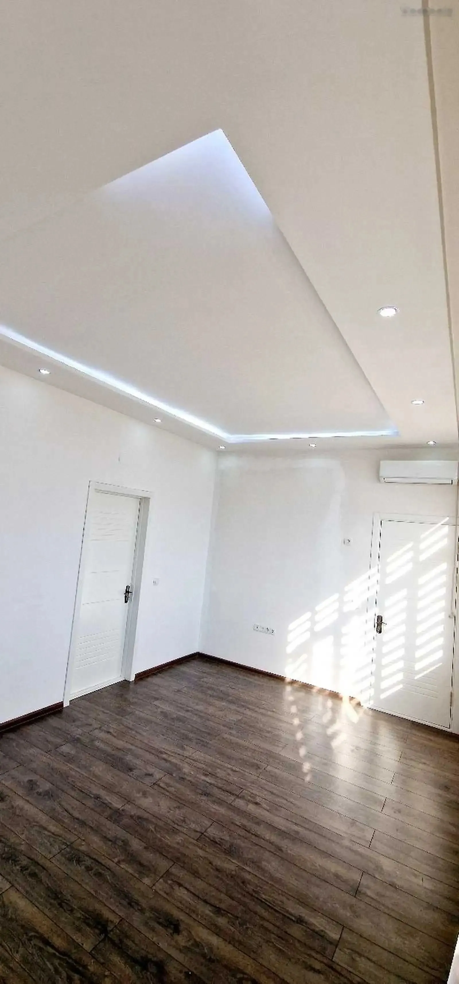 3-комн. квартира, 12 этаж, 120м², 102 мкр