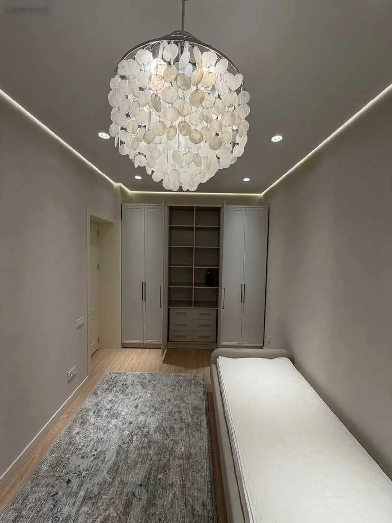3-комн. квартира, 16 этаж, 98м², ул. Истаравшан