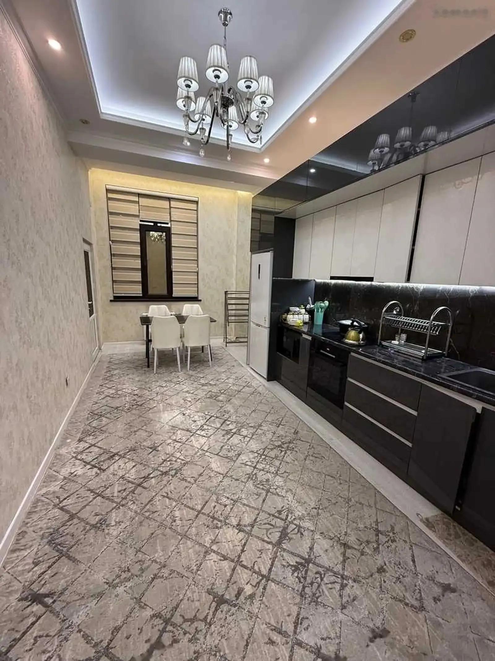 3-комн. квартира, 2 этаж, 150м², мойкаи малика