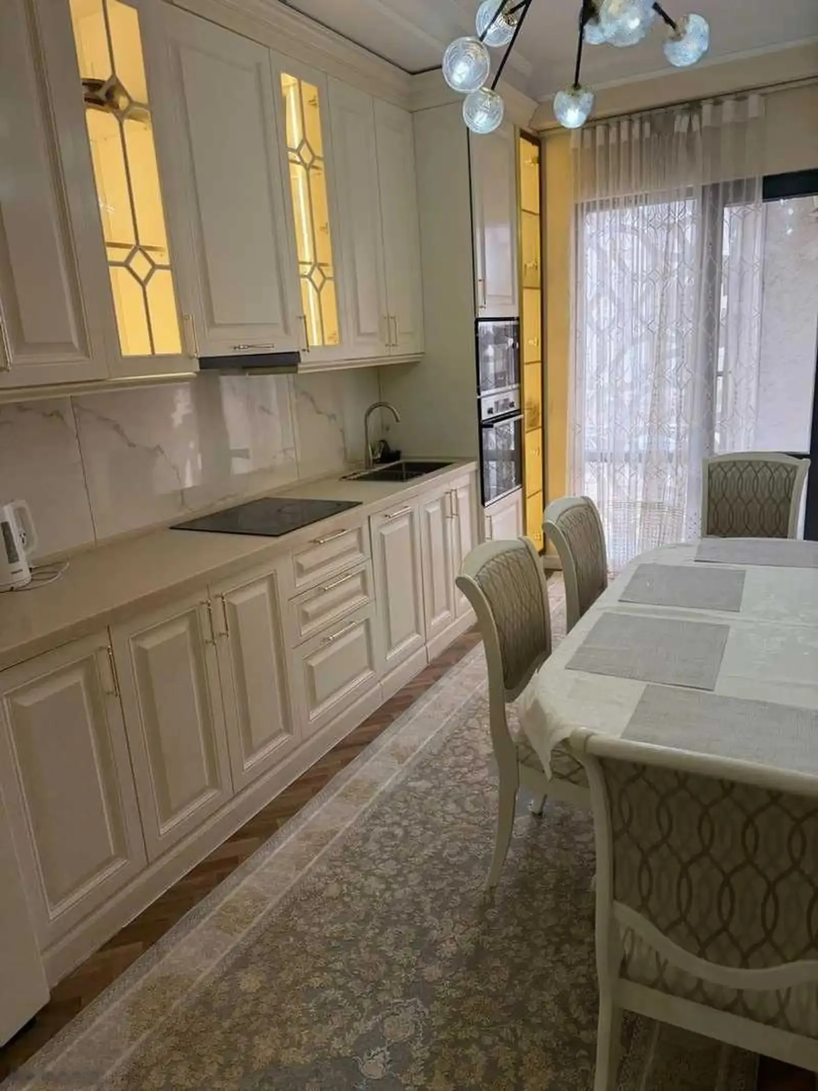 5-комн. квартира, 4 этаж, 214м², доми Баракат, Путовский