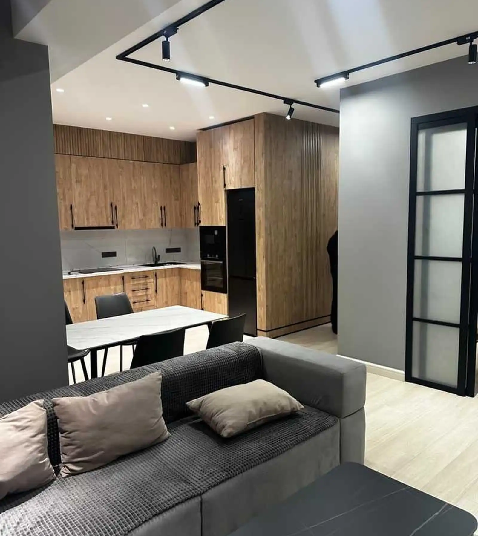 2-комн. квартира, 11 этаж, 65м², Шохмансур Дом Бустон сити Наздикии Скорий больница ру баруи Гуля Голд