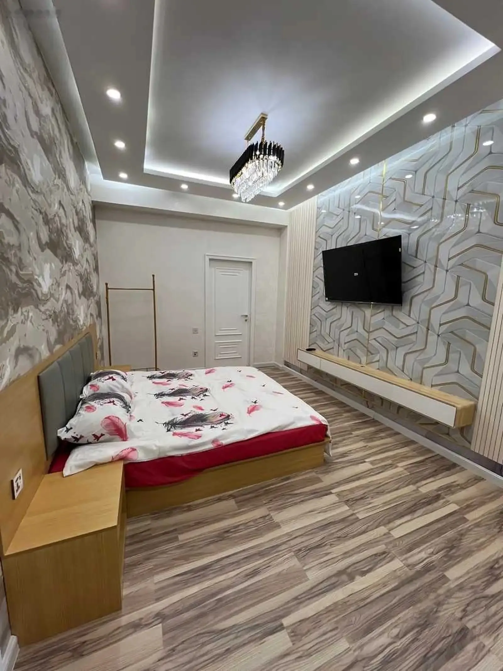 4-комн. квартира, 3 этаж, 125м², 112мкр