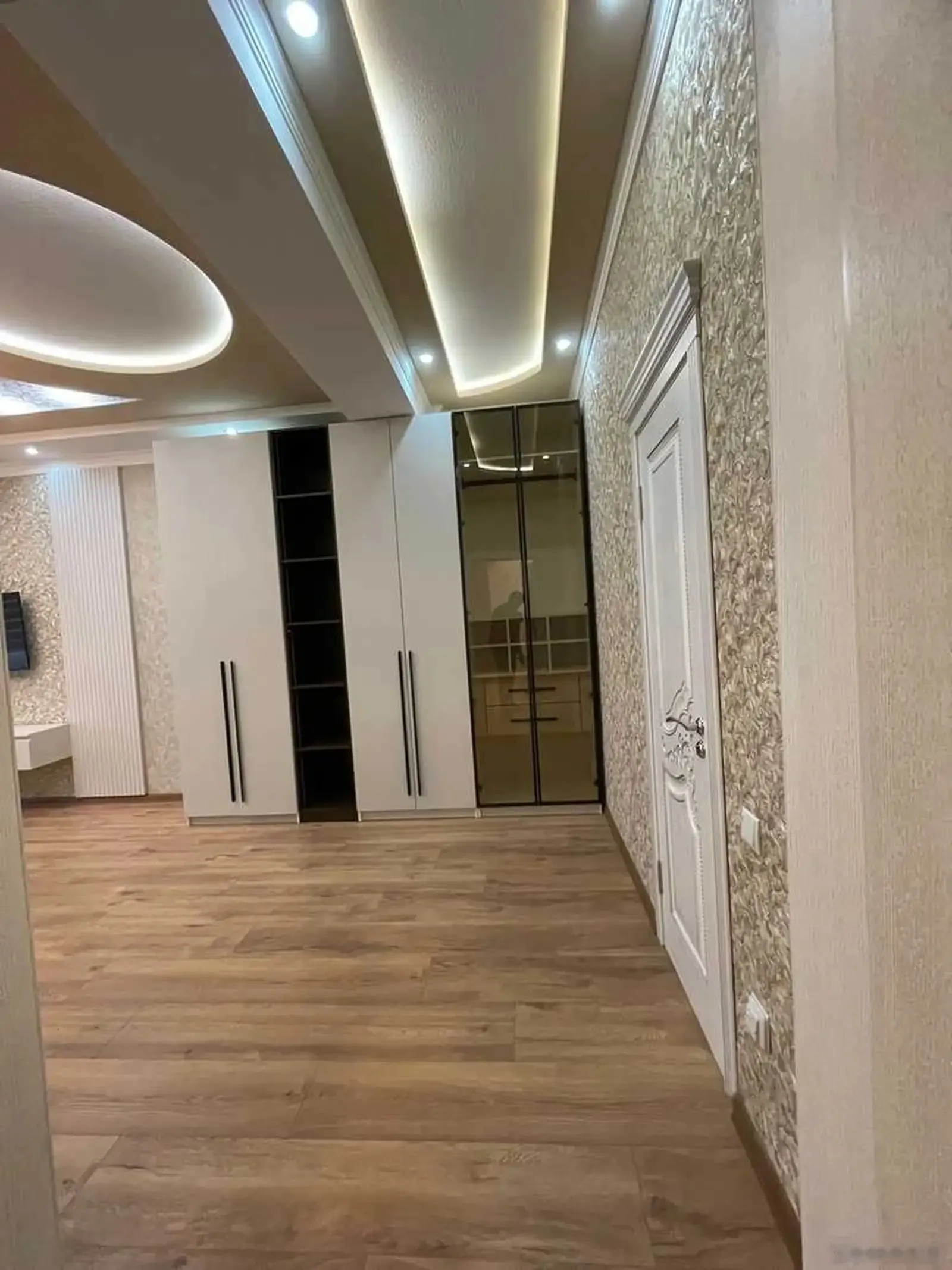2-комн. квартира, 6 этаж, 100м², И.Сомони
