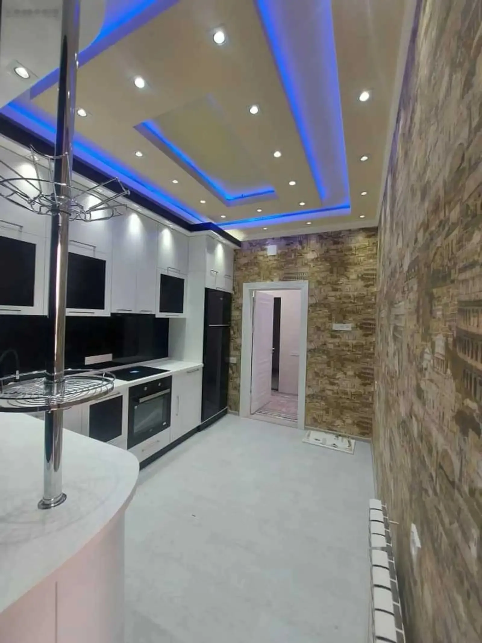 2-комн. квартира, 8 этаж, 69м², овир