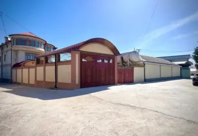 3-этажный, 10 комнатный дом, 700 м², Сино