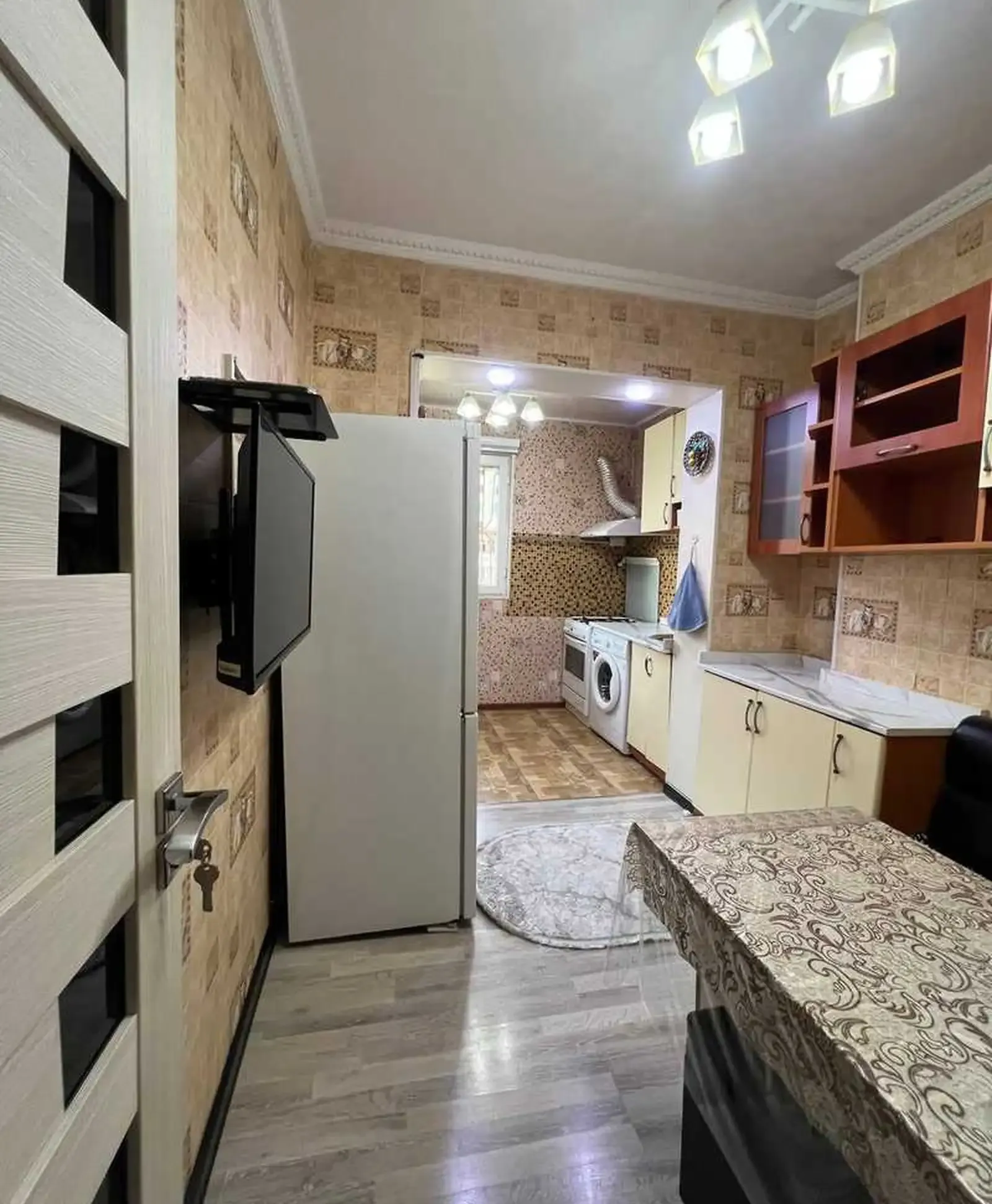 2-комн. квартира, 4 этаж, 61м², 92 мкр