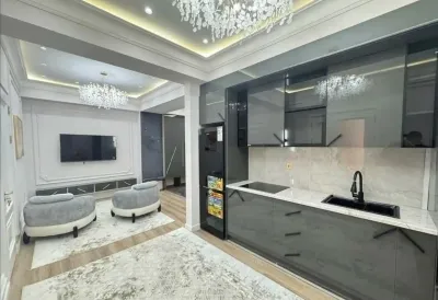 2-комн. квартира, 3 этаж, 70 м², Сомони Славянски
