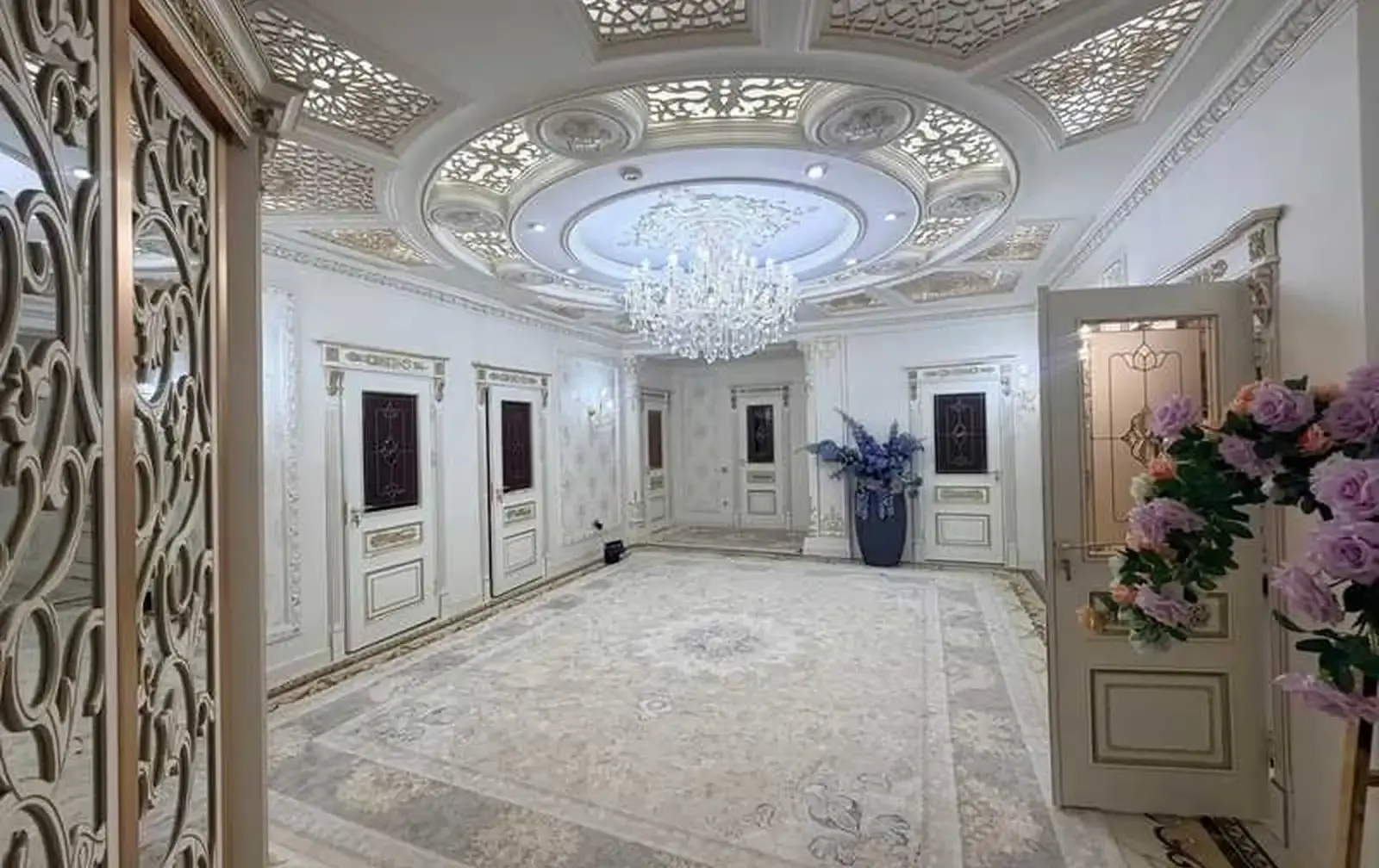 6-комн. квартира, 4 этаж, 256 м², сафо