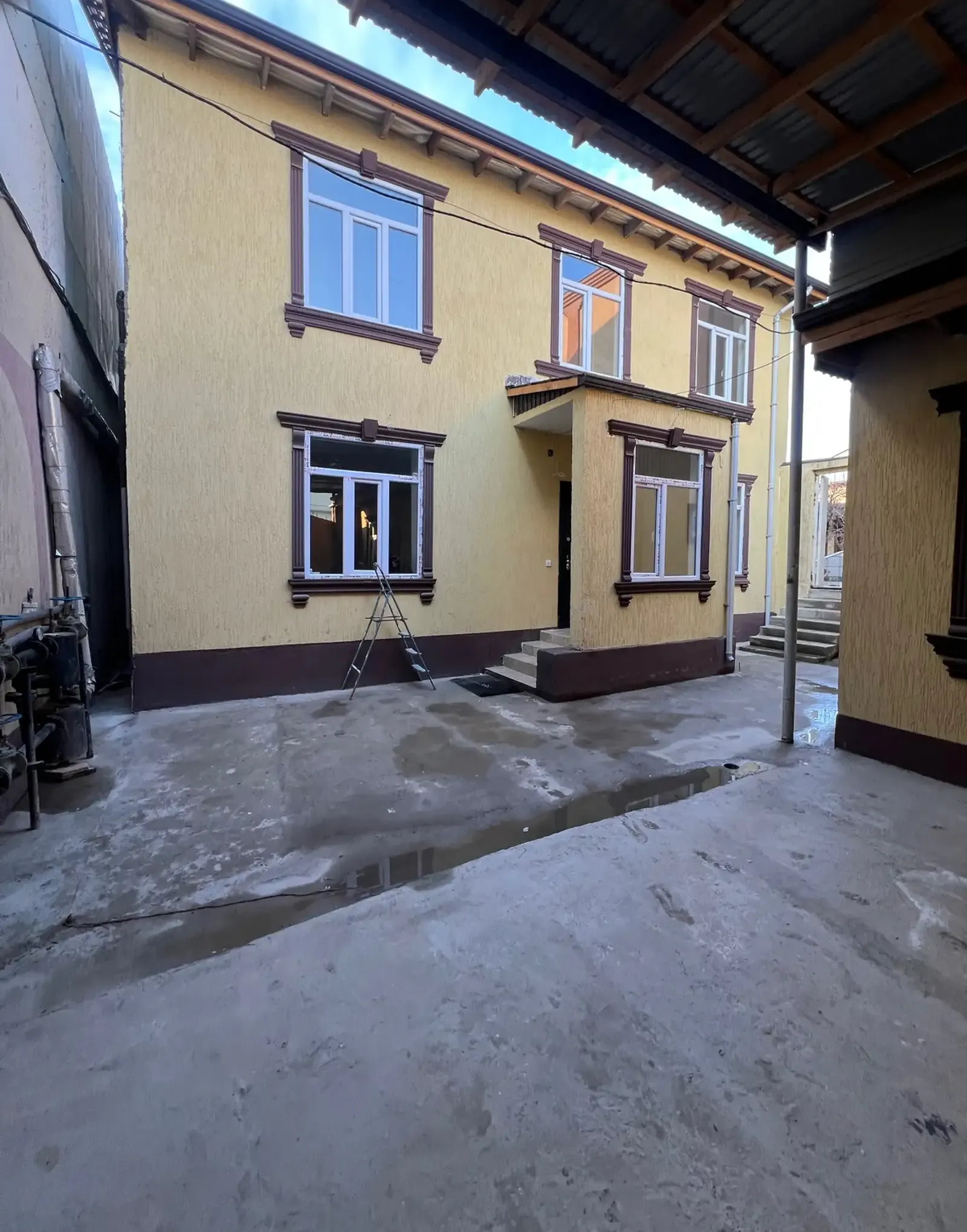 2-этажный, 6 комнатный дом, 325 м², Шохмансур