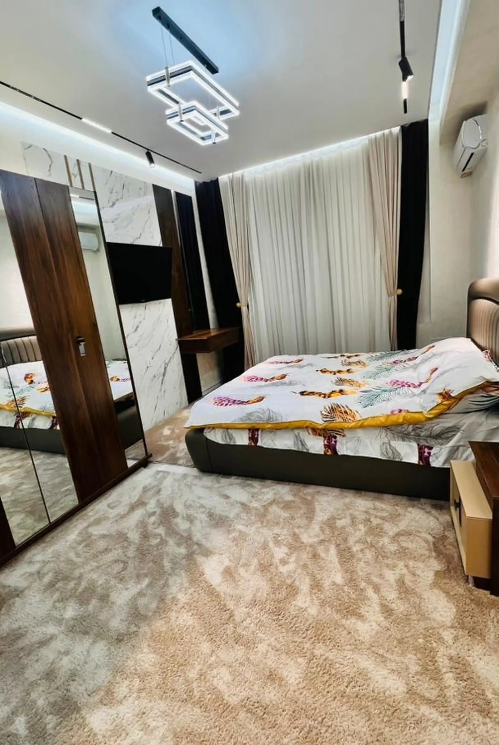 3-комн. квартира, 4 этаж, 140м², Шохмансур ру баруи Зелёный бозор доми Валберис Наздикии Садбарг