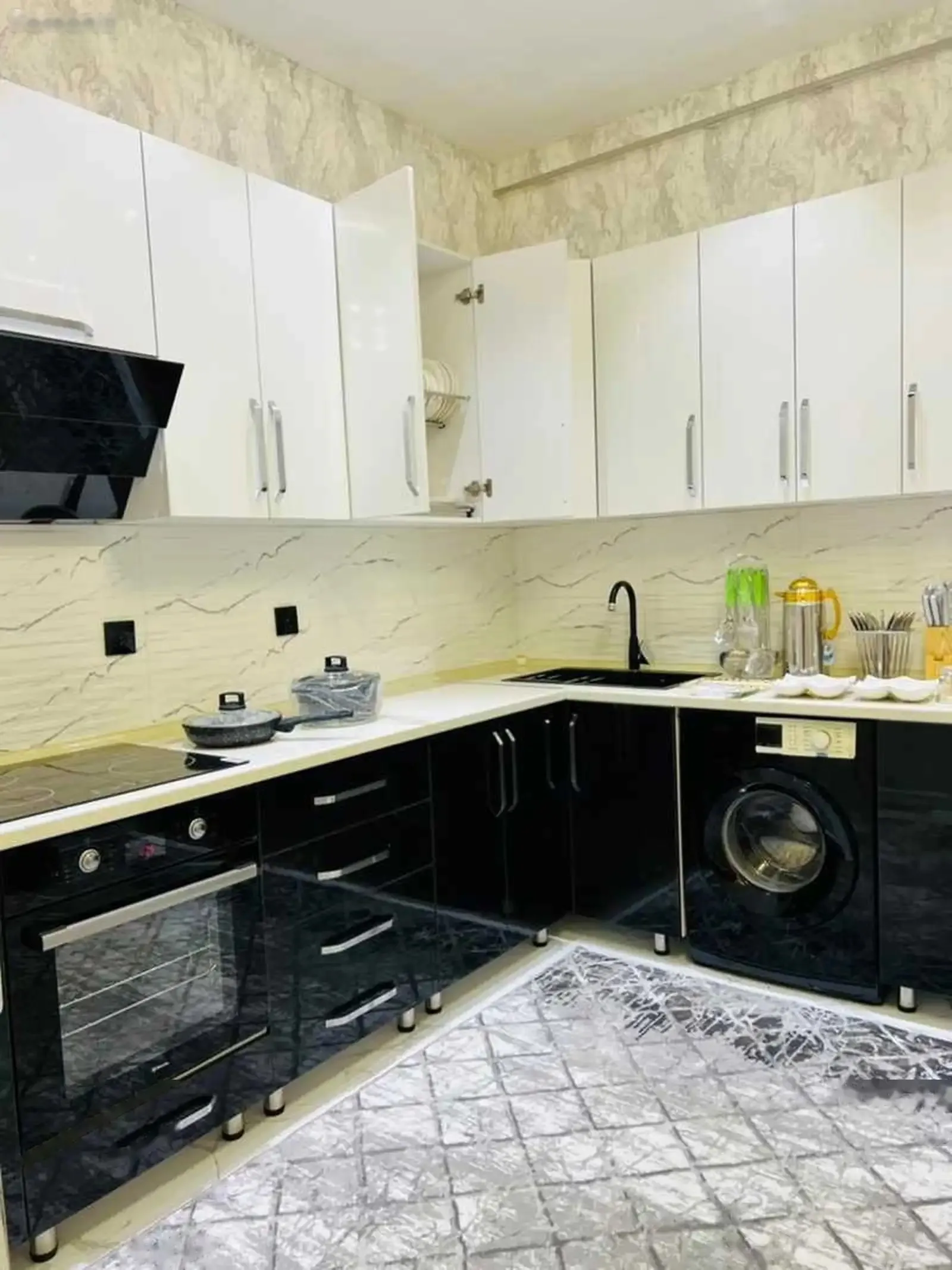2-комн. квартира, 9 этаж, 90м², Доми кфс боги ботаники