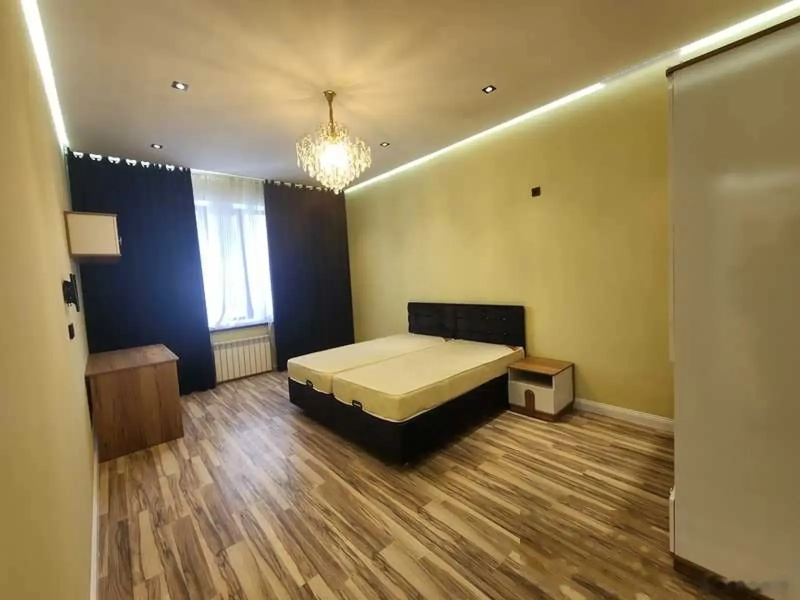 3-комн. квартира, 9 этаж, 140м², Сафо белый городок