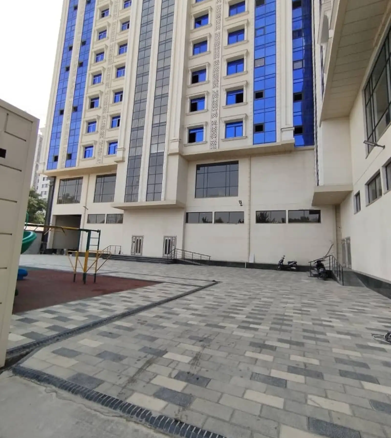 2-комн. квартира, 13 этаж, 120м², Шохмансур светофор Ашан ру баруи парки Алишер Навои