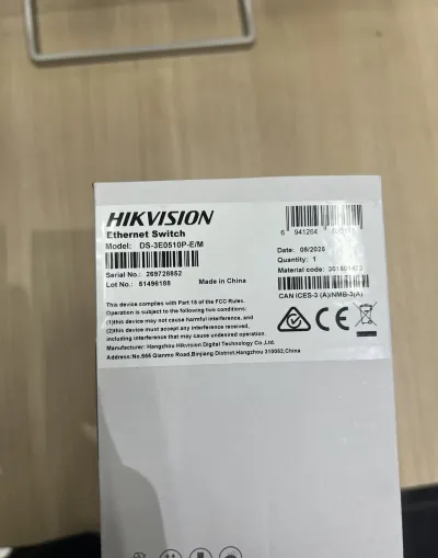 Switch POE Gigabit Hikvision DS-3E0510P-E/MO-STD