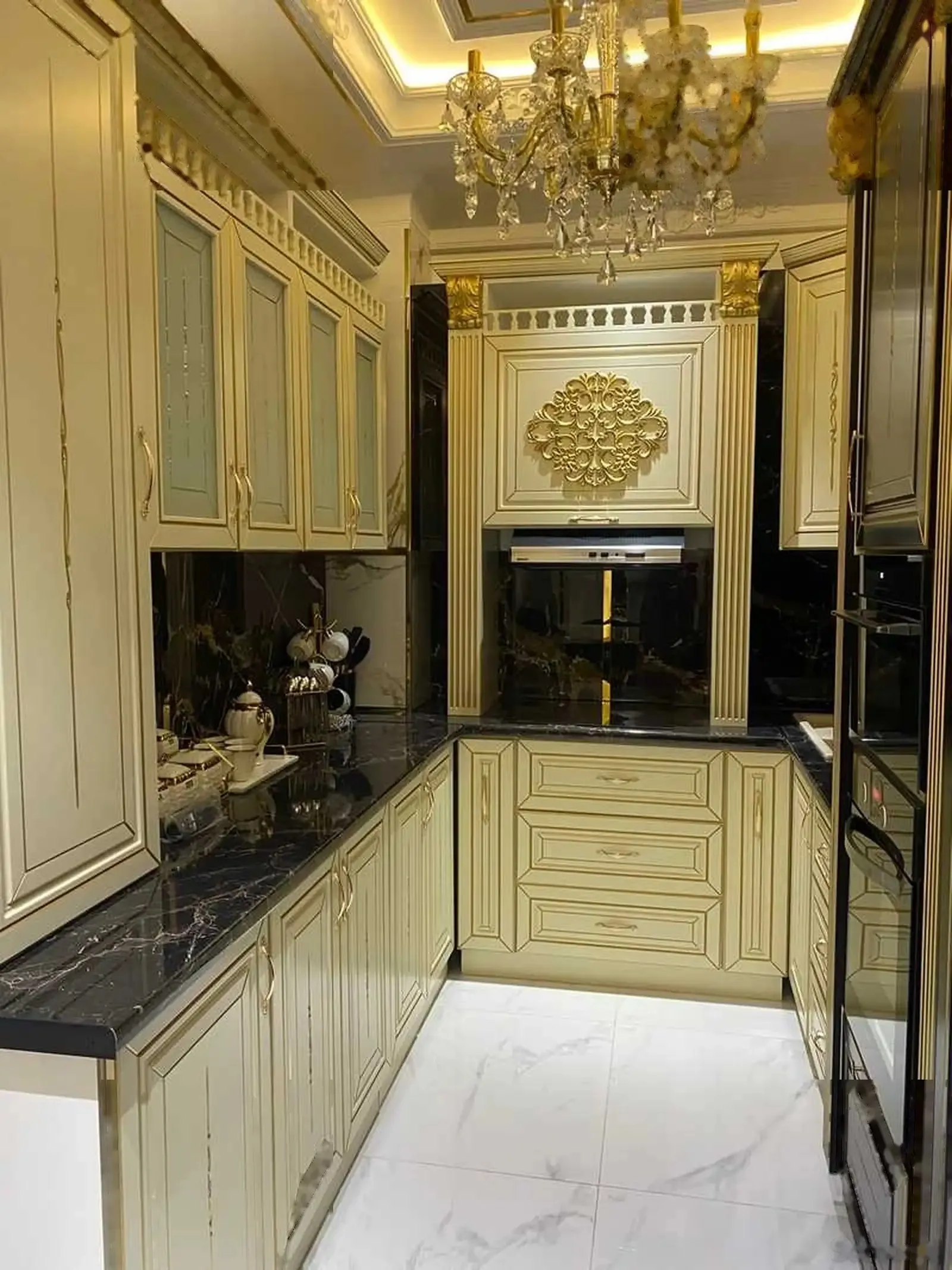 3-комн. квартира, 2 этаж, 97м², Доми Сафо