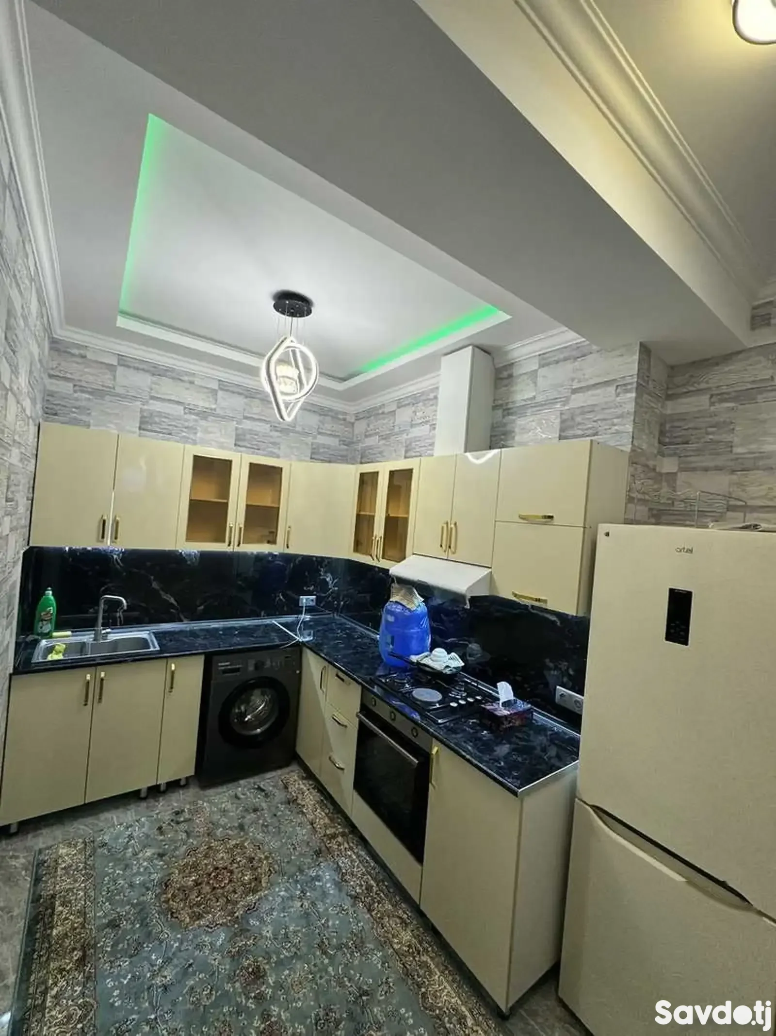 2-комн. квартира, 5 этаж, 60м², Профсоюз