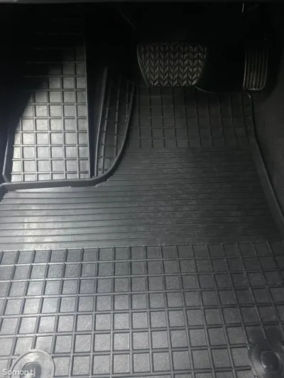Полик от Lexus