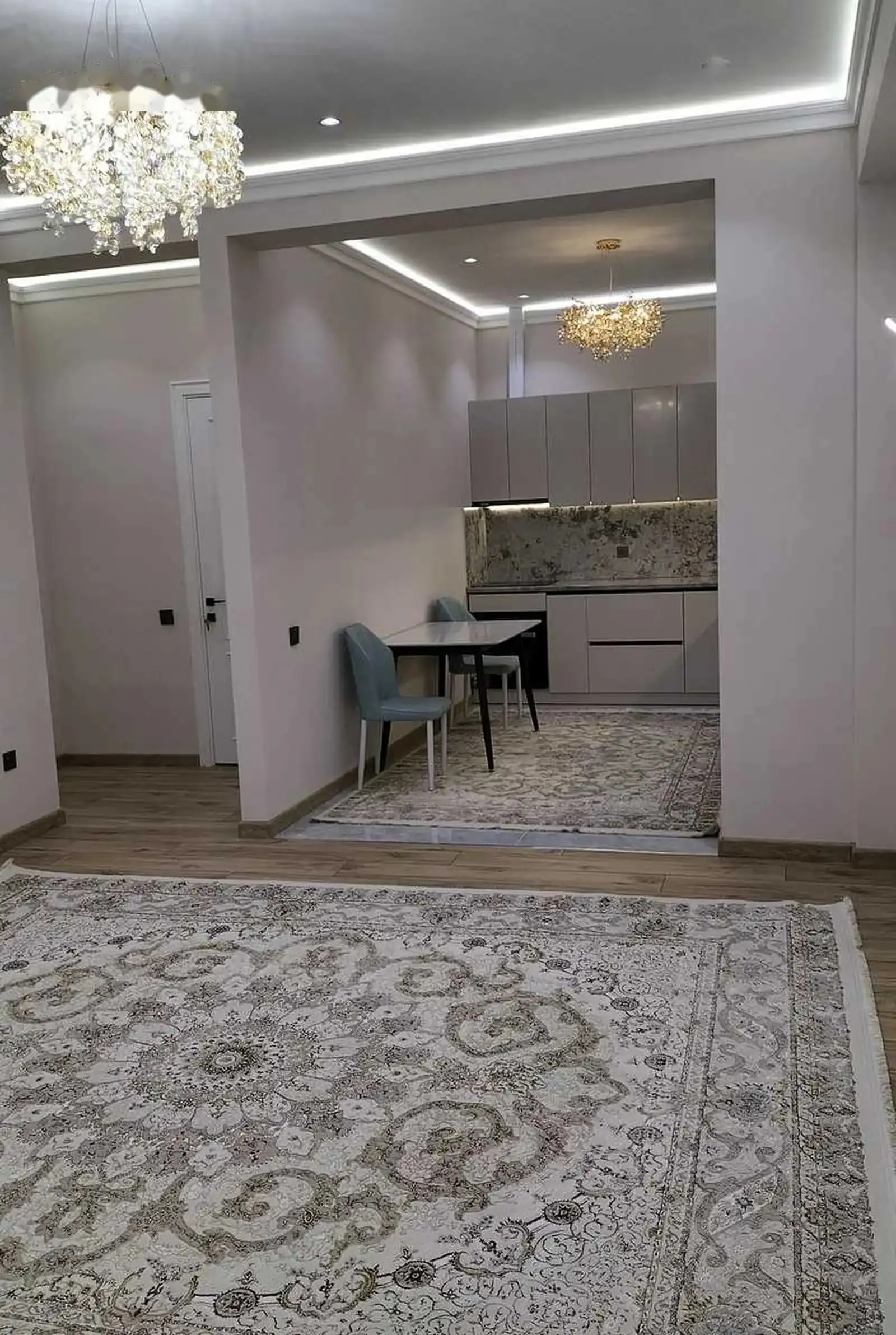 2-комн. квартира, 5 этаж, 90м², ЦУМ