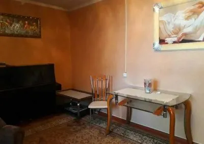 3-комн. квартира, 2 этаж, 70м², Аэропорт