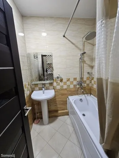 2-комн. квартира, 4 этаж, 74 м², мехргон