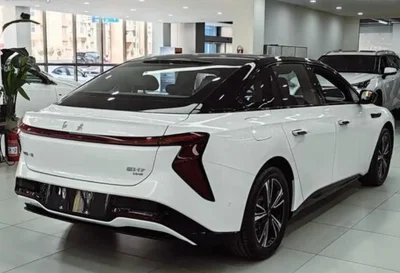 Hongqi HS7, 2025