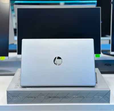 Ноутбук HP core i 5-13gen ram 8 gb ssd 512 touchscreen