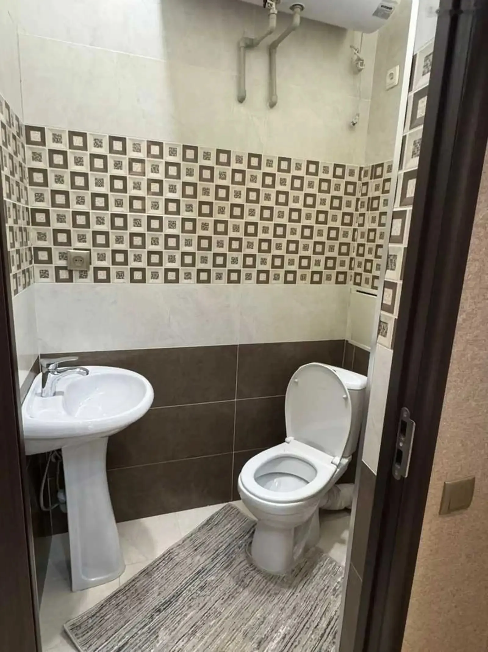 2-комн. квартира, 3 этаж, 70м², Фирдавси