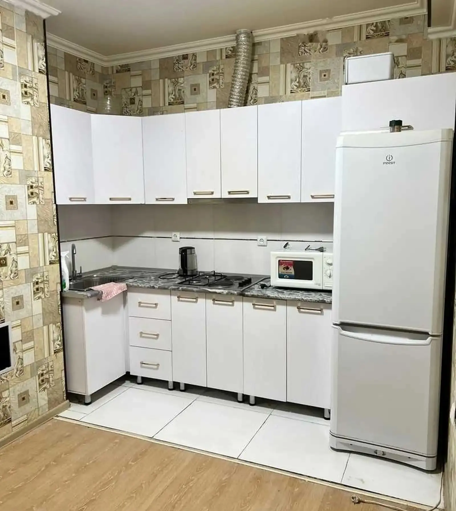 3-комн. квартира, 14 этаж, 120м², Шохмансур