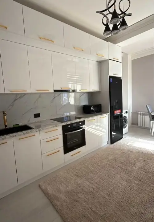 3-комн. квартира, 12 этаж, 93 м², н. Шохмансур