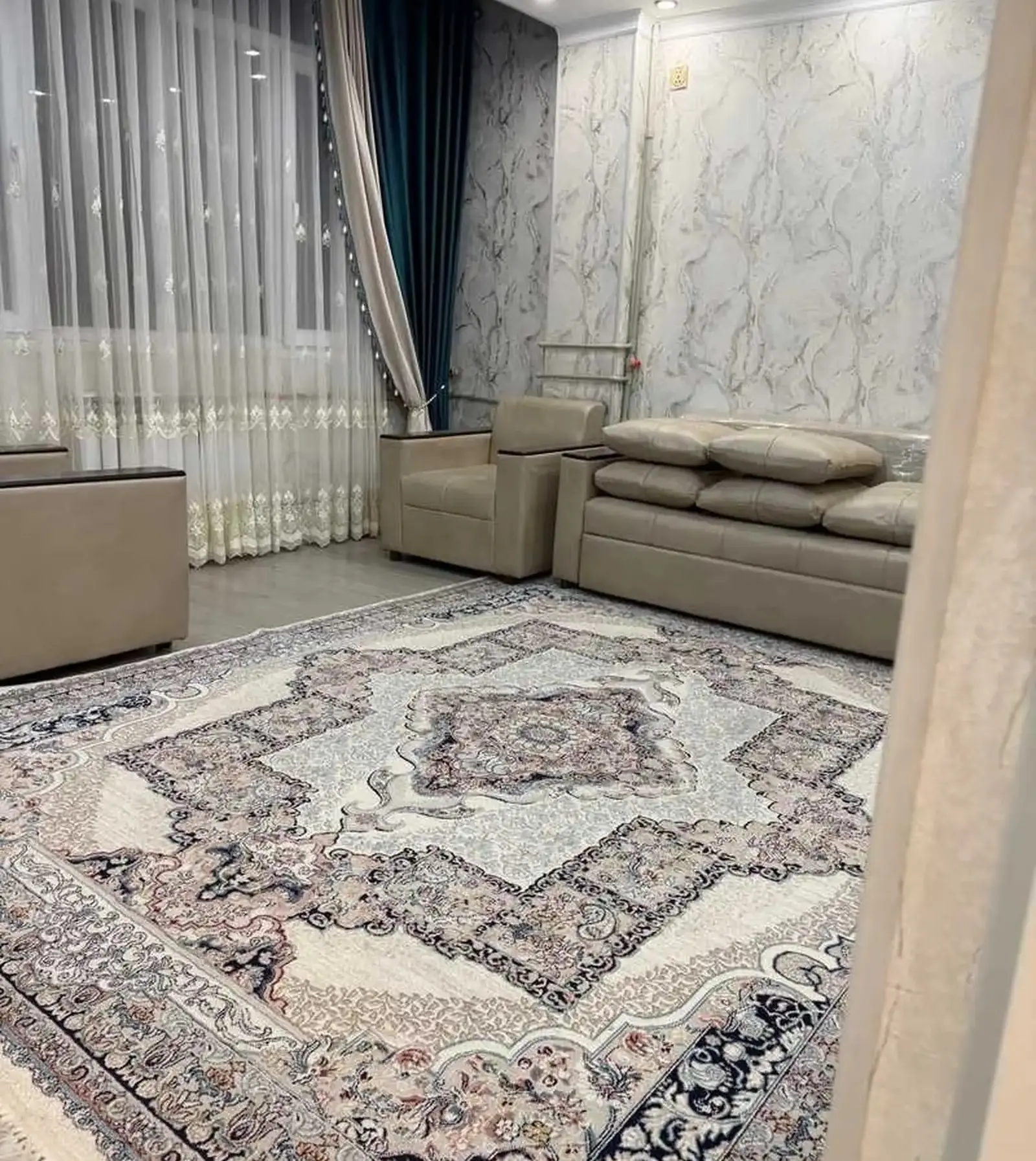 2-комн. квартира, 2 этаж, 44м², Фирдавси
