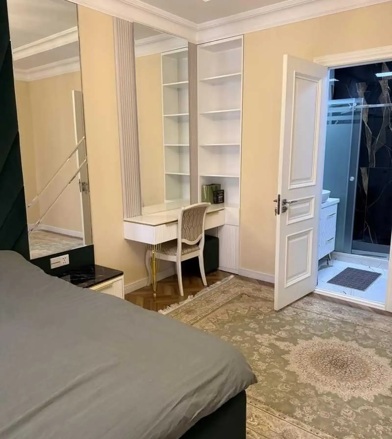 5-комн. квартира, 4 этаж, 220м², доми Баракат, путовский