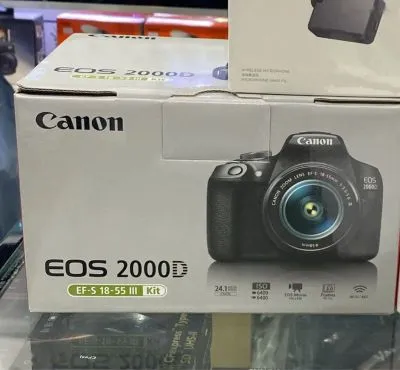 Фотоаппарат canon 2000d