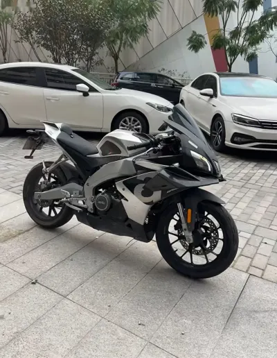 Мотоцикл Aprillia GPR250