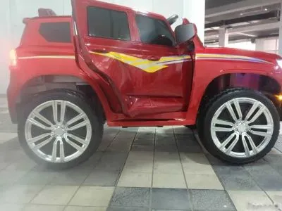 Детский электромобиль