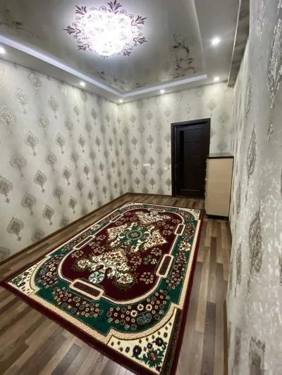 2-комн. квартира, 5 этаж, 75м², 112мкр