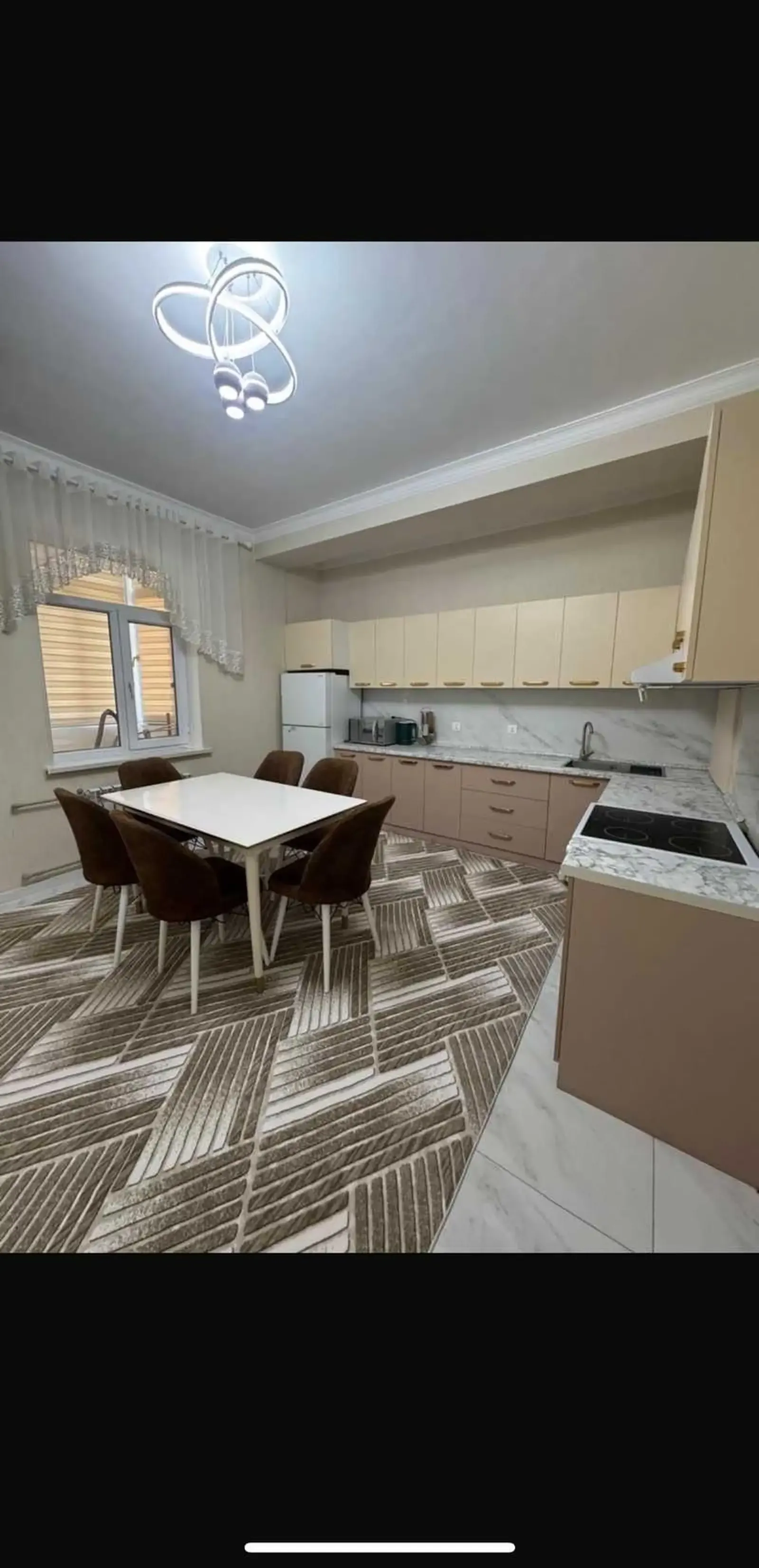 4-комн. квартира, 3 этаж, 192м², Пушти МГУ