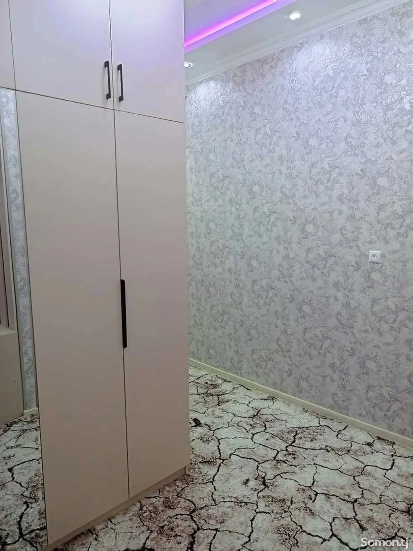 2-комн. квартира, 12 этаж, 70м², Фирдавси