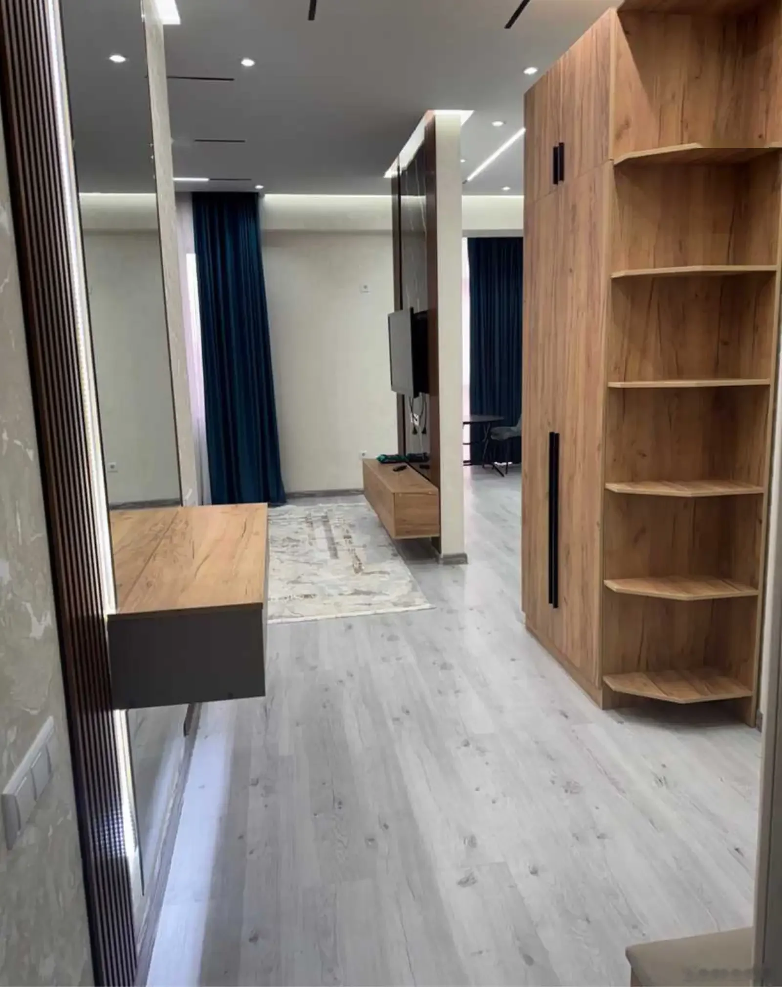 2-к квартира, 6 этаж, 55 м², овир гранд отель