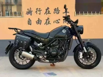 Мотоцикл Benelli lion