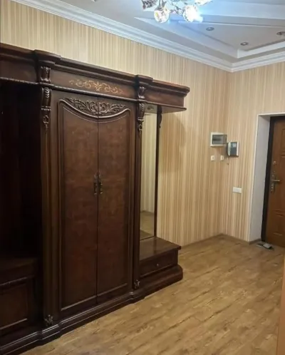 3-комн. квартира, 8 этаж, 120м², И. Сомони