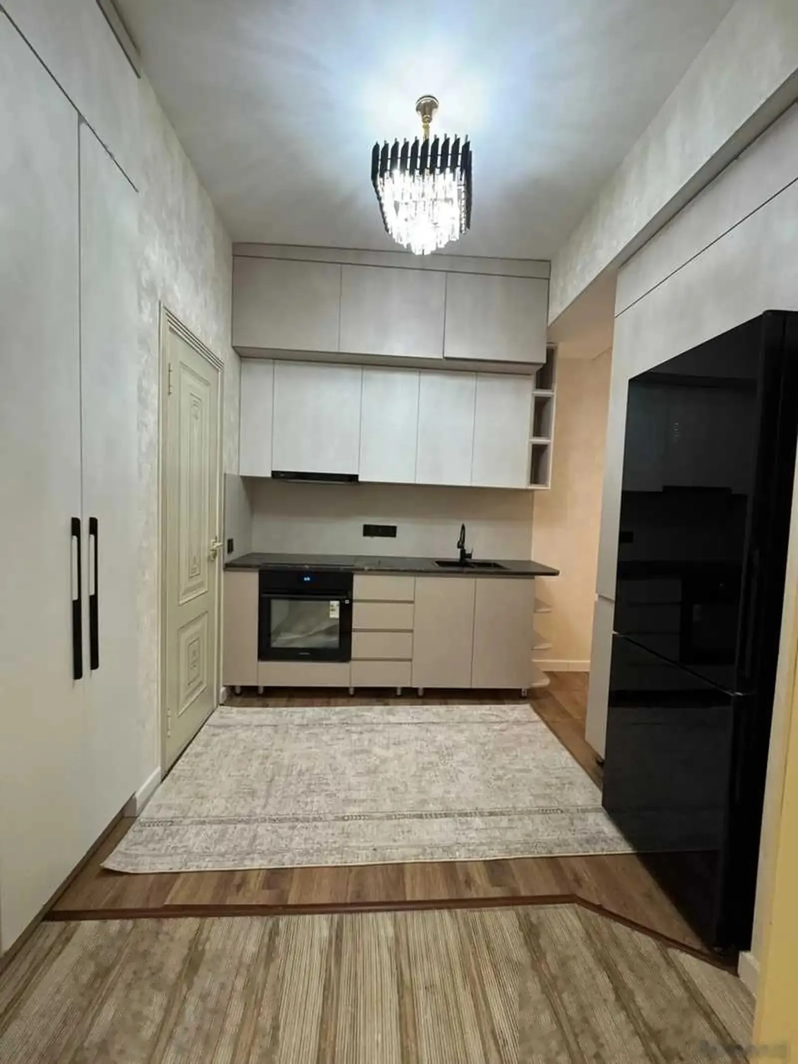 1-комн. квартира, 17 этаж, 38 м², Шохмансур