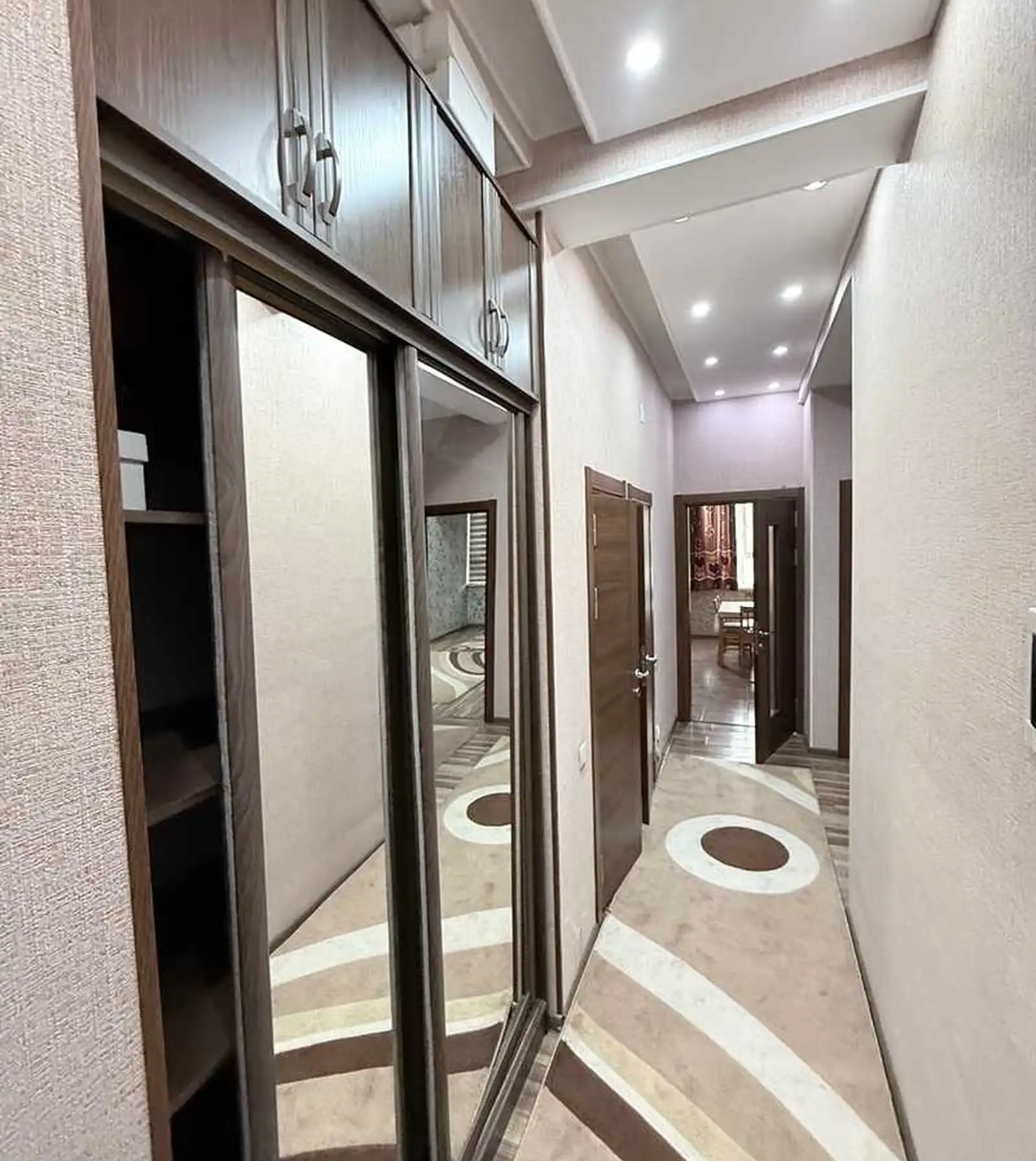 3-комн. квартира, 4 этаж, 95м², Ашан доми Хонаи Ман ЮСК