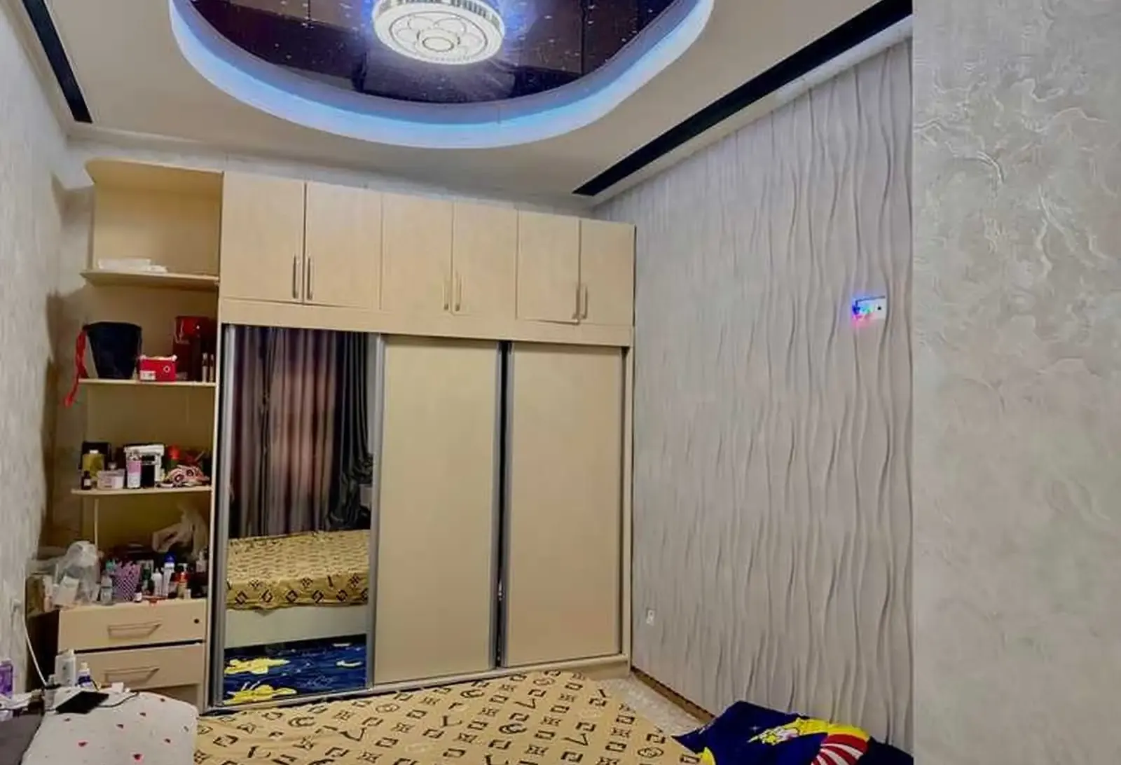 3-комн. квартира, 14 этаж, 112м², доми Зирбак ру ба руи хукумати Шохмансур